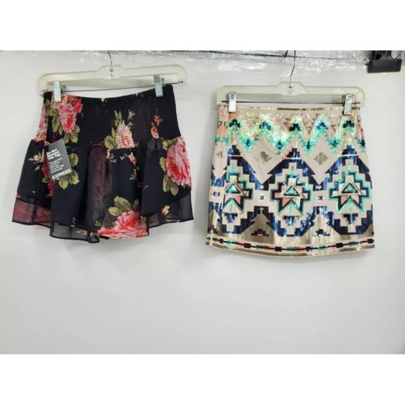 Express mini skirts , XS, 2 - Picture 2 of 6